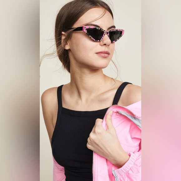 Prada NWT PR 12vs Millennial Cat Eye Sunglasses in Green/Black - Picture 3 of 13